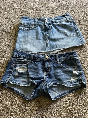 American  Eagle sz.2 Denim Short and skirt- Casual Distressed Style